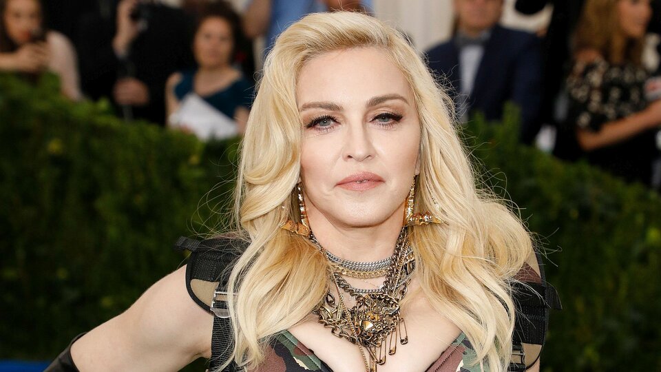 Мадонна снимет биографический фильм о себе. Сценарий певица напишет вместе с автором «Джуно» — Новости на Кинопоиске