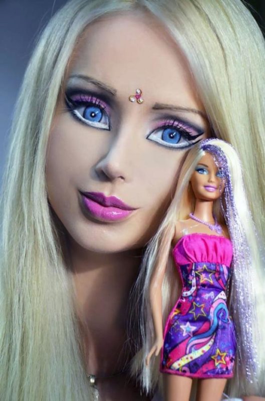 Стала человеком: живая кукла Барби сбросила с себя этот образ и вот её настоящее лицо