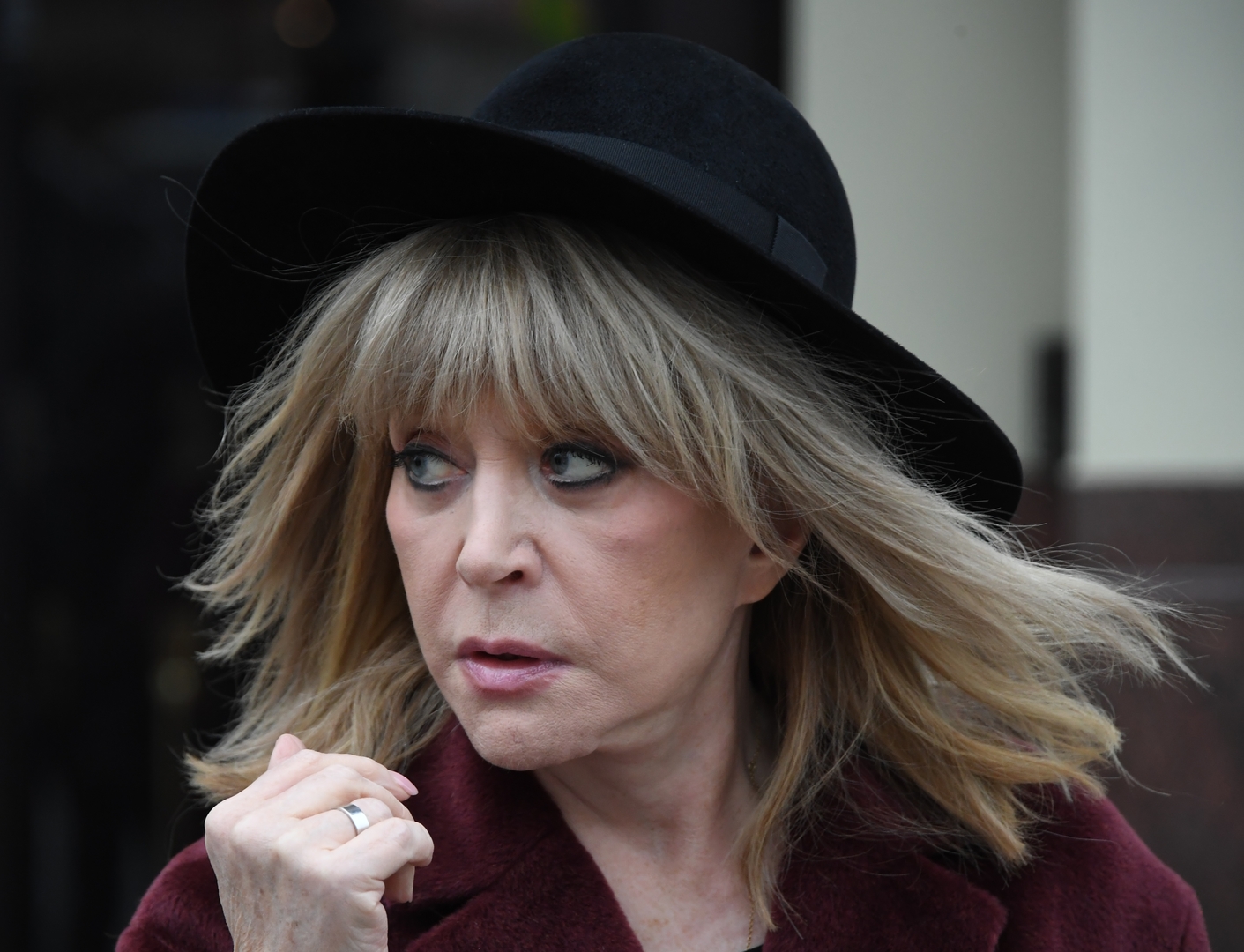 ÐÐ»Ð»Ð° ÐÑÐ³Ð°ÑÐµÐ²Ð° Ð¿ÑÐ¾ÐºÐ°ÑÐ¸Ð»Ð°ÑÑ Ð½Ð° Ð¼Ð°ÑÐ¸Ð½Ðµ Ð¿Ð¾ Ð¿ÐµÑÑÐ¾Ð½Ñ Ð¼Ð¾ÑÐºÐ¾Ð²ÑÐºÐ¾Ð³Ð¾ Ð²Ð¾ÐºÐ·Ð°Ð»Ð° - ÐÐ¾ÑÐ»ÐµÐ½ÑÐ°