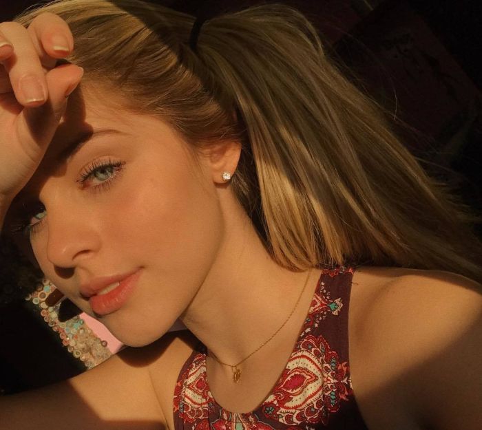 Красивые и очаровательные девушки