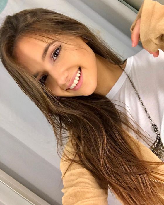 Красивые и очаровательные девушки